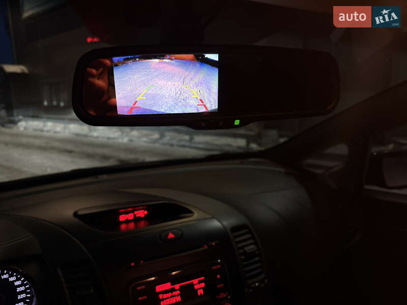 Седан Kia Cerato 2014 в Києві