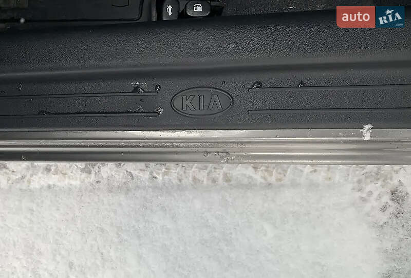 Седан Kia Cerato 2010 в Киеве