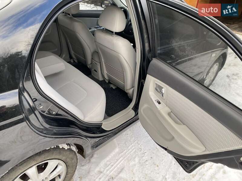 Седан Kia Cerato 2007 в Новояворовске