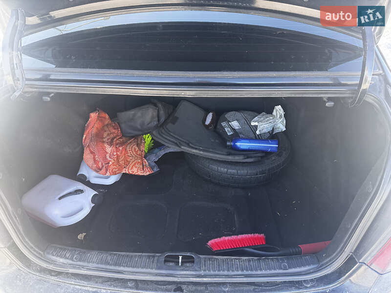 Седан Kia Cerato 2008 в Днепре