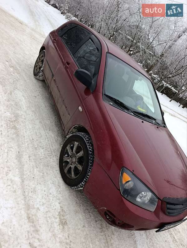 Хэтчбек Kia Cerato 2006 в Ровно фото 5 Хэтчбек Kia Cerato 2006 в Ровно