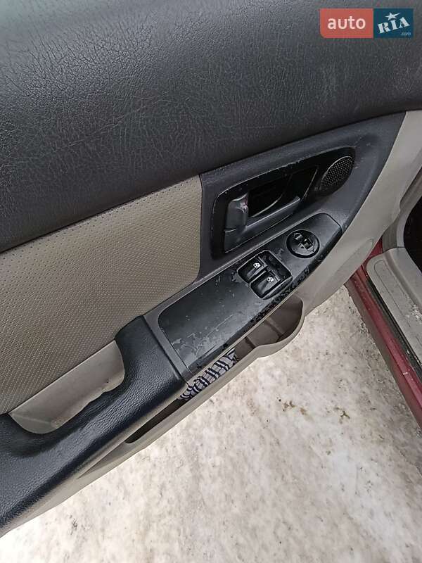 Хэтчбек Kia Cerato 2006 в Ровно фото 29 Хэтчбек Kia Cerato 2006 в Ровно