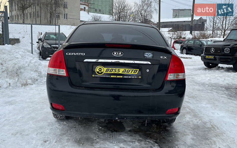 Седан Kia Cerato 2007 в Стрые