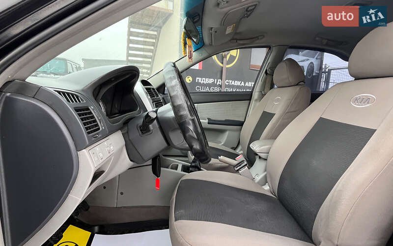 Седан Kia Cerato 2007 в Стрые