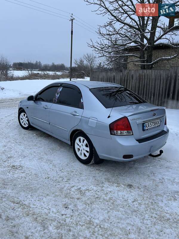 Седан Kia Cerato 2008 в Дымере
