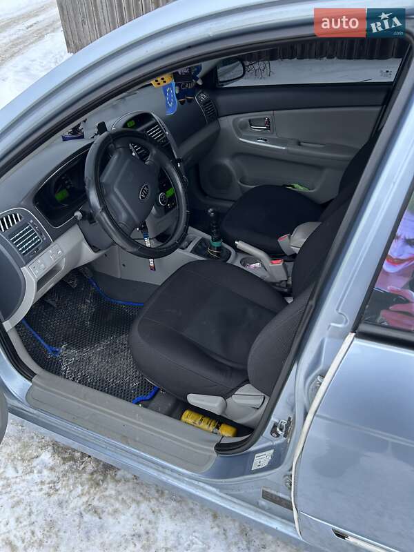 Седан Kia Cerato 2008 в Дымере