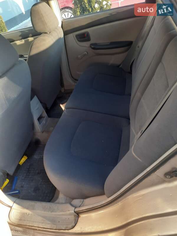 Хэтчбек Kia Cerato 2005 в Киеве фото 5 Хэтчбек Kia Cerato 2005 в Киеве