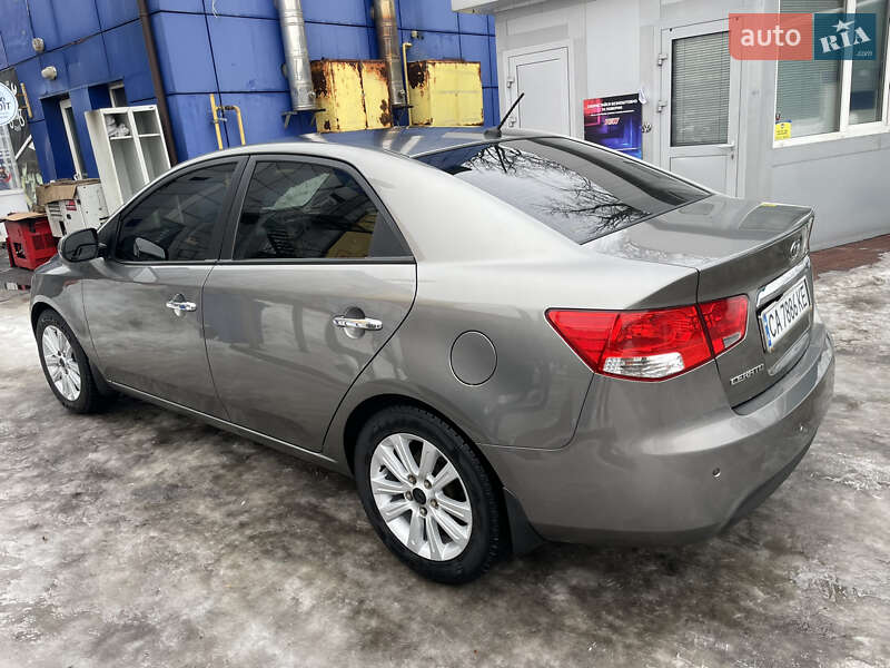 Седан Kia Cerato 2011 в Киеве фото 8 Седан Kia Cerato 2011 в Киеве