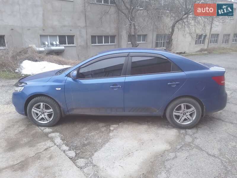 Седан Kia Cerato 2010 в Одессе