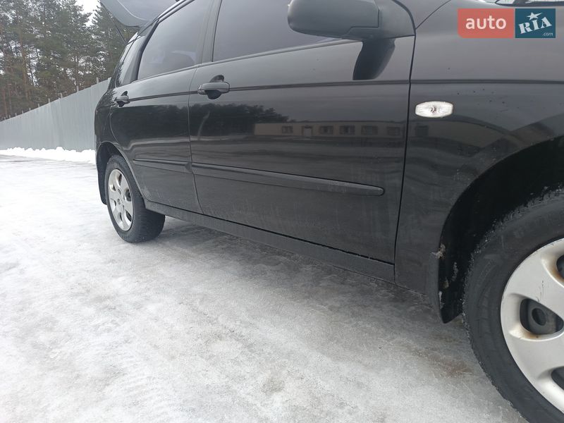 Хэтчбек Kia Cerato 2006 в Обухове