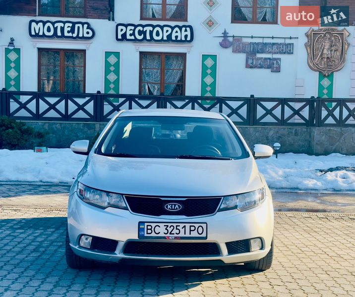 Седан Kia Cerato 2009 в Львове фото 3 Седан Kia Cerato 2009 в Львове