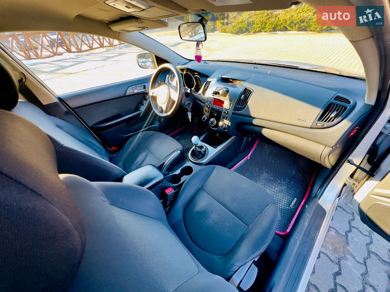Седан Kia Cerato 2009 в Львове фото 17 Седан Kia Cerato 2009 в Львове