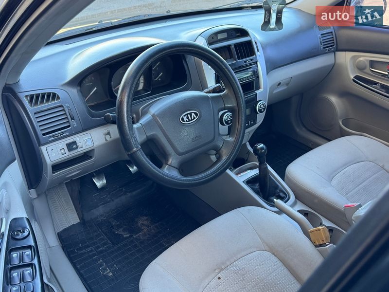 Седан Kia Cerato 2007 в Килии