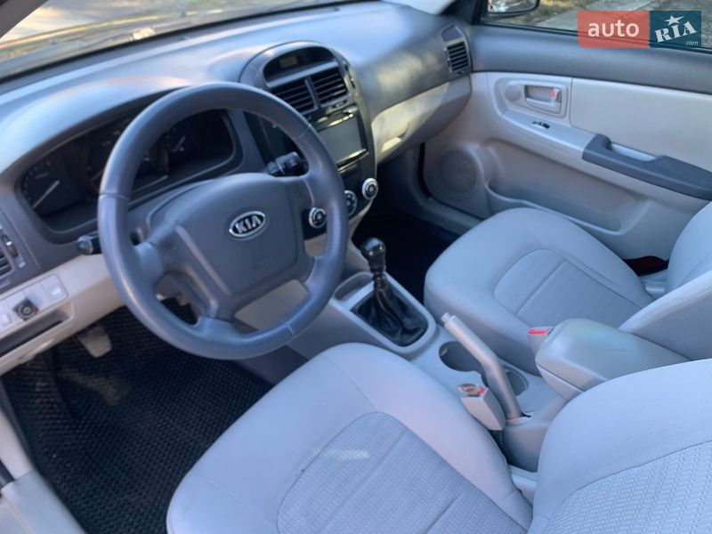 Седан Kia Cerato 2007 в Днепре