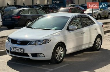 Седан Kia Cerato 2011 в Киеве