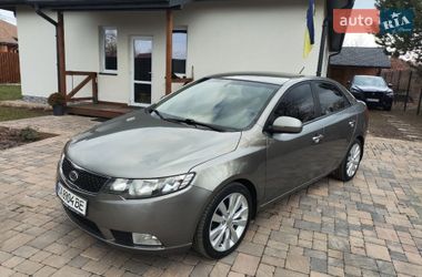 Седан Kia Cerato 2012 в Киеве