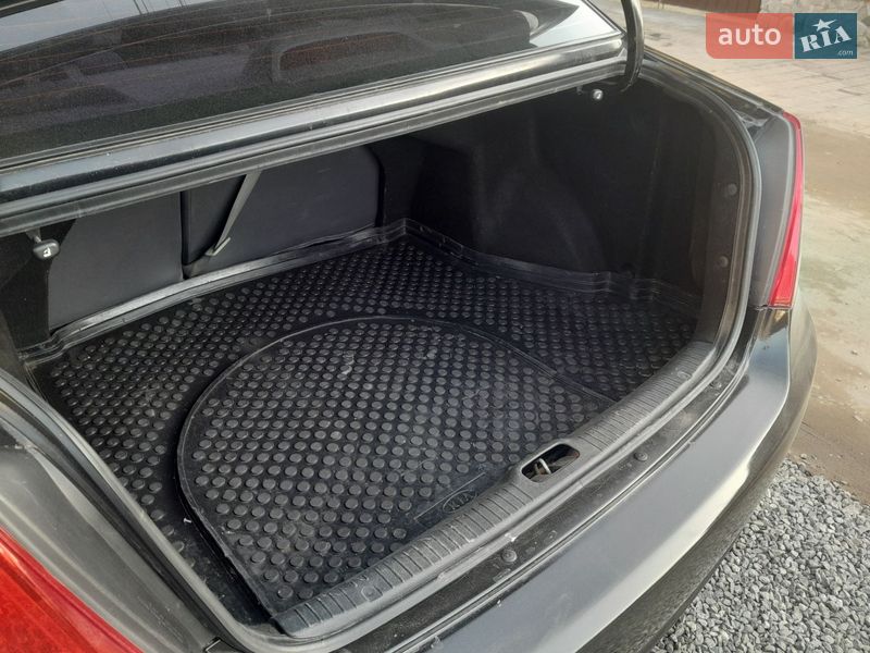 Седан Kia Cerato 2007 в Сумах