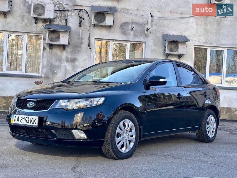 Седан Kia Cerato 2009 в Киеве