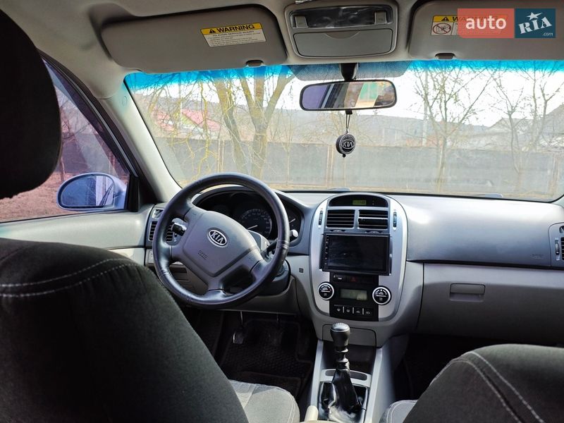 Седан Kia Cerato 2007 в Гусятине