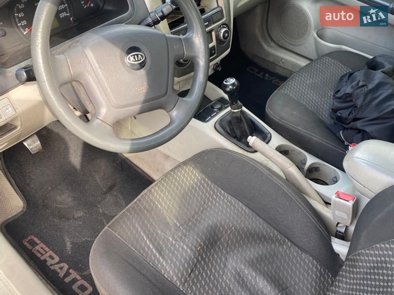 Седан Kia Cerato 2006 в Києві