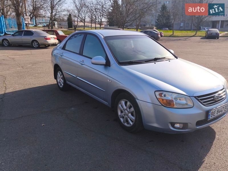 Седан Kia Cerato 2007 в Южноукраинске