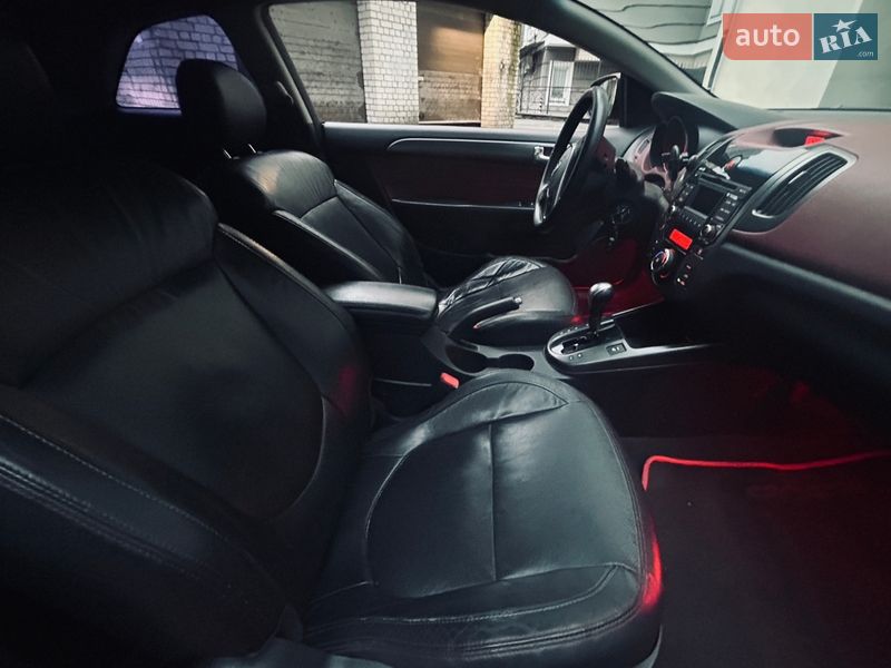 Купе Kia Cerato 2010 в Києві