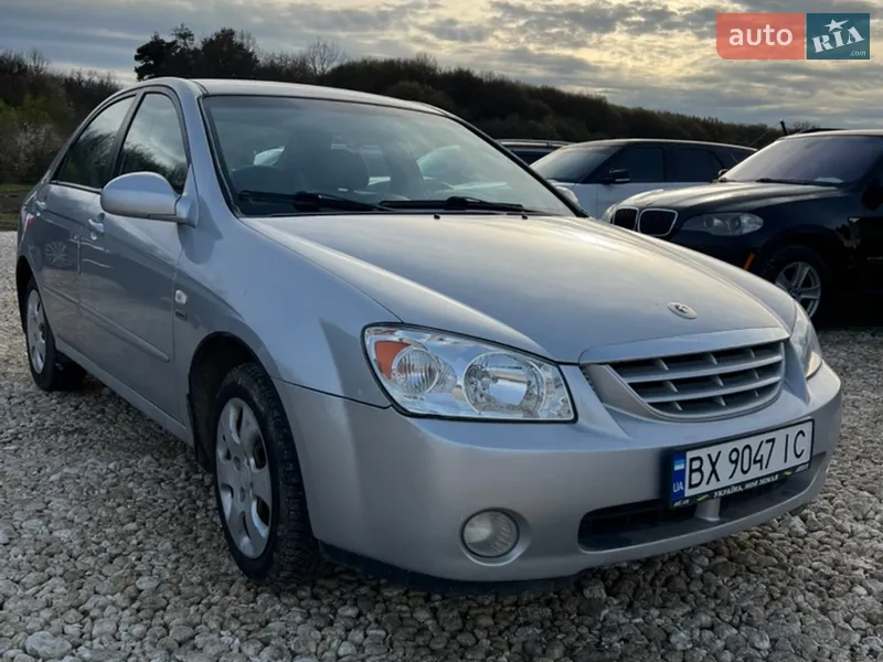 Kia Cerato 2004
