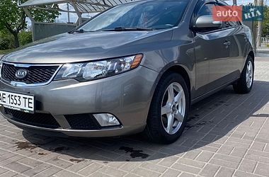 Седан Kia Cerato 2009 в Днепре
