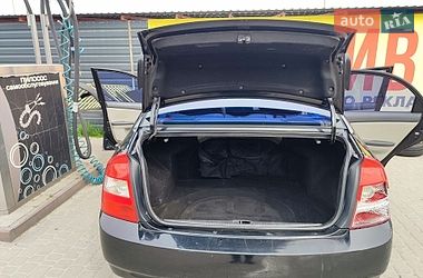 Седан Kia Cerato 2006 в Ирпене