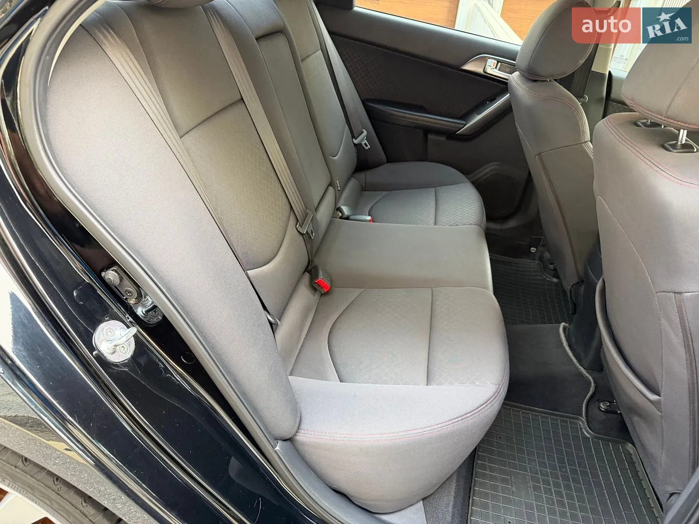 2011 Kia Cerato - мініатюра 9