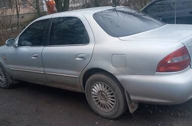 Седан Kia Clarus 1998 в Гнівані