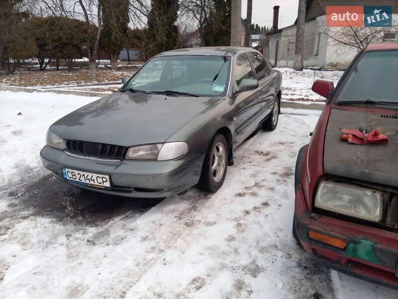 Седан Kia Clarus 1997 в Новгород-Северском