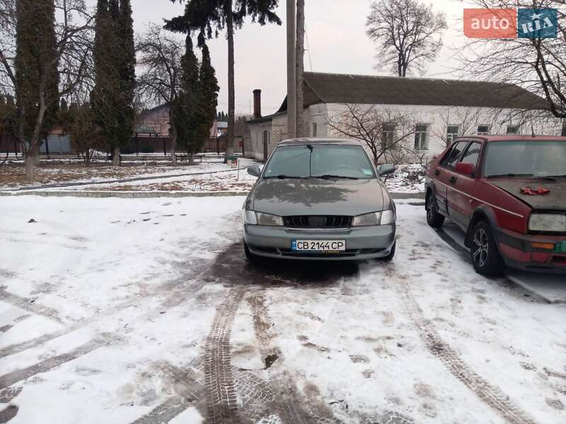 Седан Kia Clarus 1997 в Новгород-Северском