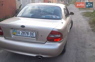 Седан Kia Clarus 1999 в Кропивницком