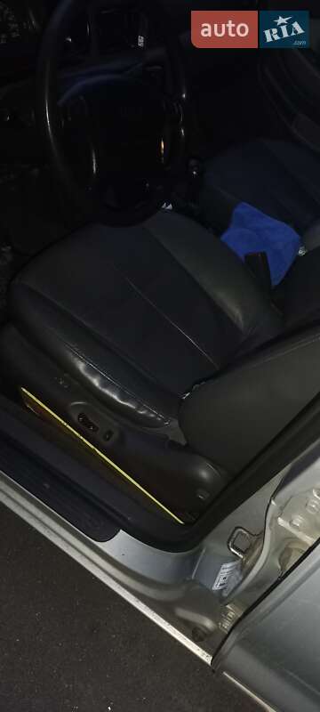 Седан Kia Clarus 1998 в Киеве