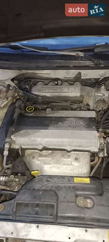 Седан Kia Clarus 1998 в Киеве