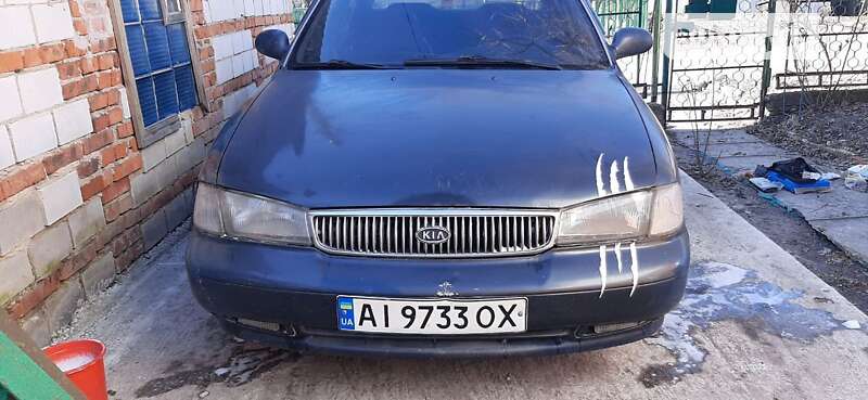 Седан Kia Clarus 1997 в Фастові