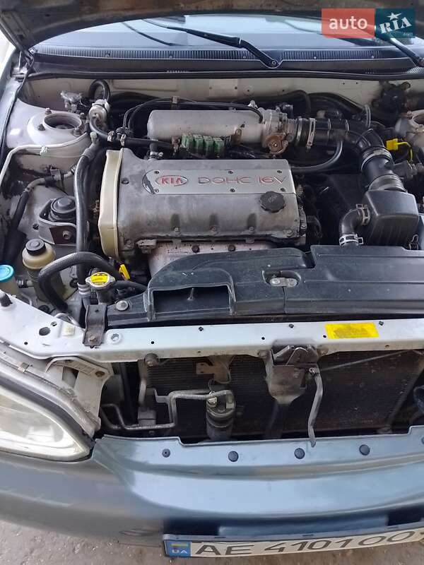 Седан Kia Clarus 1998 в Дніпрі