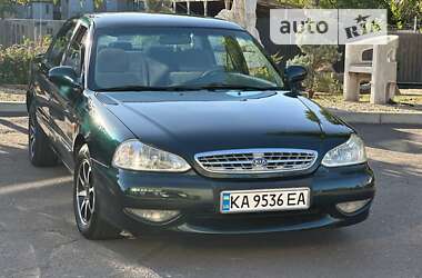 Седан Kia Clarus 2000 в Миколаєві