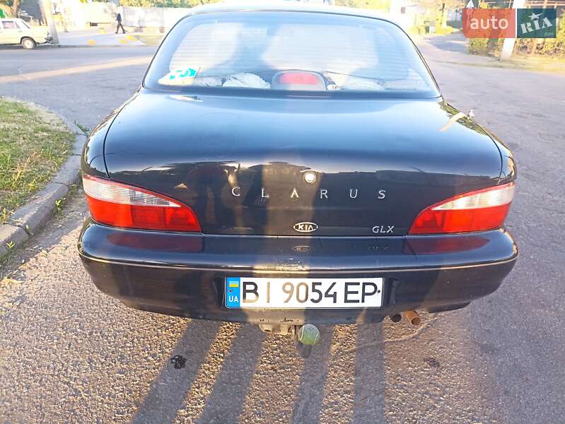 Седан Kia Clarus 1997 в Кременчуге