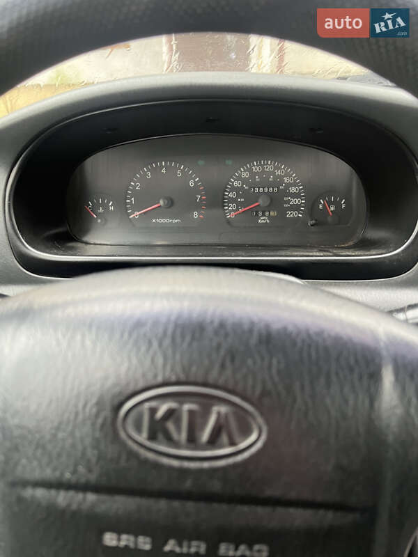 Универсал Kia Clarus 1998 в Городке