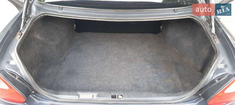 Седан Kia Clarus 1999 в Николаеве