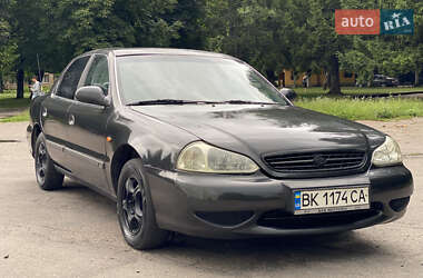 Седан Kia Clarus 1998 в Рівному