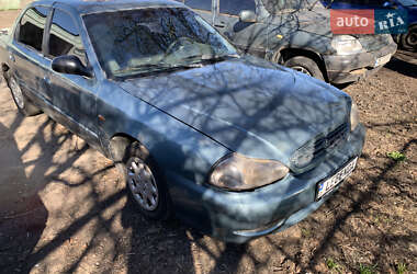 Седан Kia Clarus 1998 в 