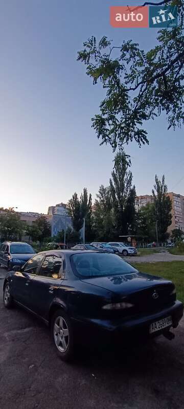 Седан Kia Clarus 1997 в Киеве