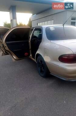 Седан Kia Clarus 1997 в 