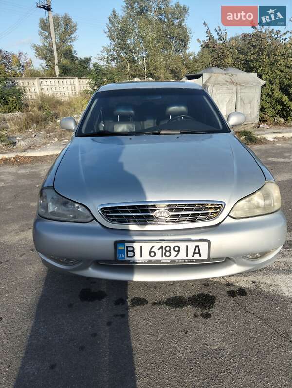 Седан Kia Clarus 1998 в Кременчуге