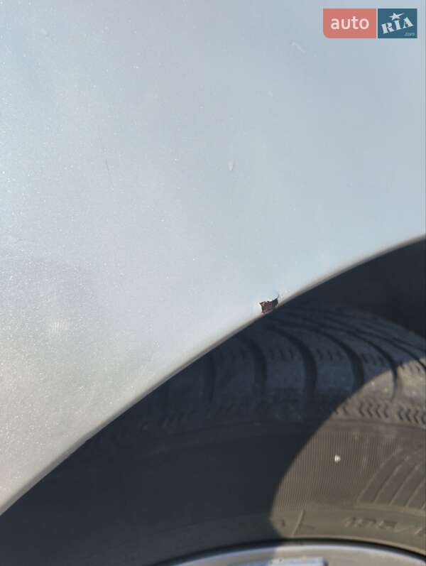 Седан Kia Clarus 1998 в Кременчуге