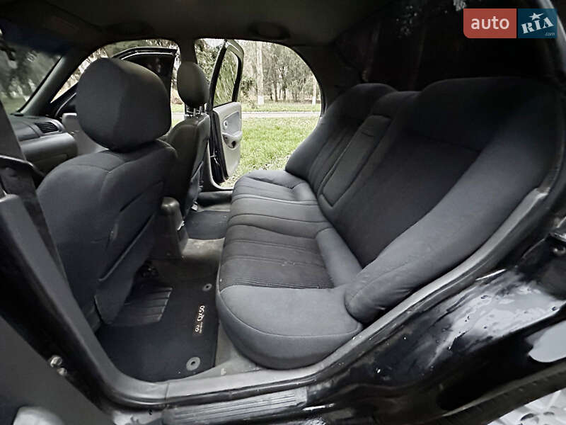 Седан Kia Clarus 1997 в Одессе