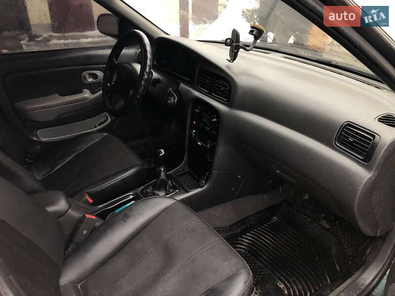 Седан Kia Clarus 1998 в Харькове